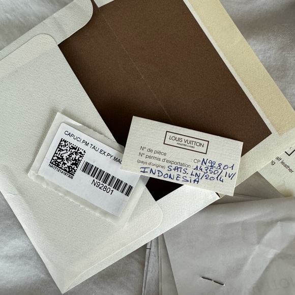 Louis Vuitton pink leather python trimmed - Picture 5 of 6